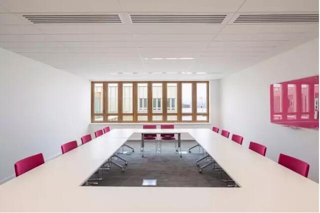 <a href=http://www.airpubcafe.com/bangonganli/ target=_blank class=infotextkey>合肥辦公室設計</a>